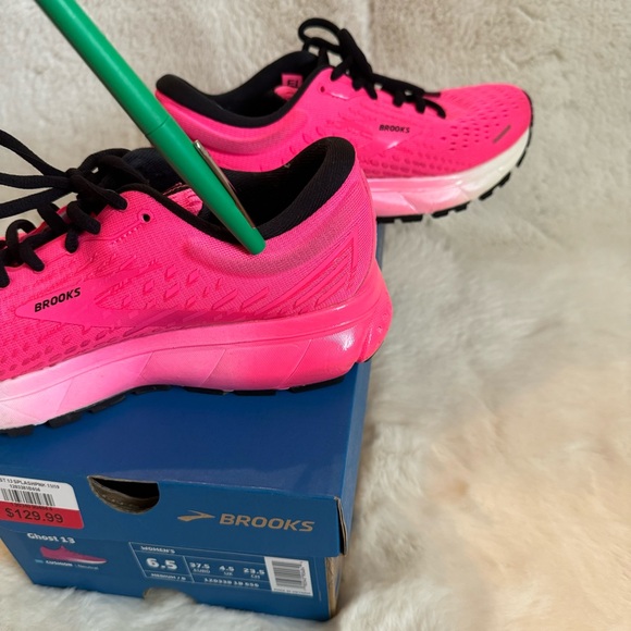 Brooks Ghost 13 Running Shoe in Splash Pink size 6.5 - Picture 10 of 10